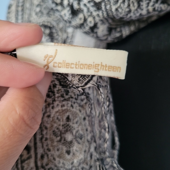 Collectioneighteen Paisley Shawl Scarf - Picture 4 of 7